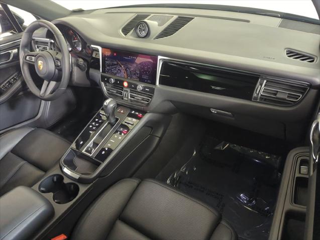 2026 Porsche Macan Unknown