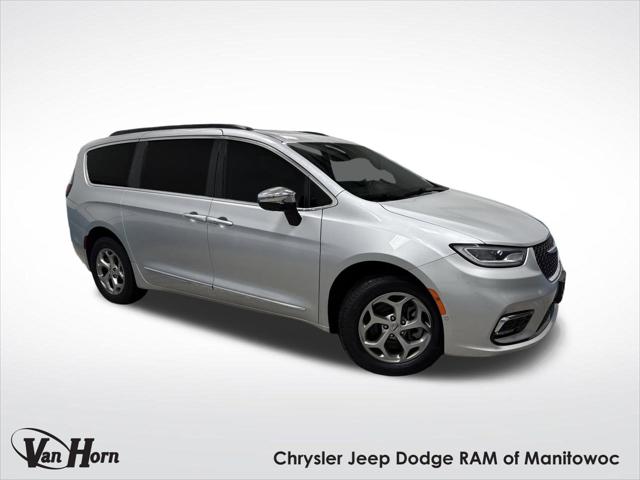 2023 Chrysler Pacifica Limited AWD for sale in Manitowoc, WI