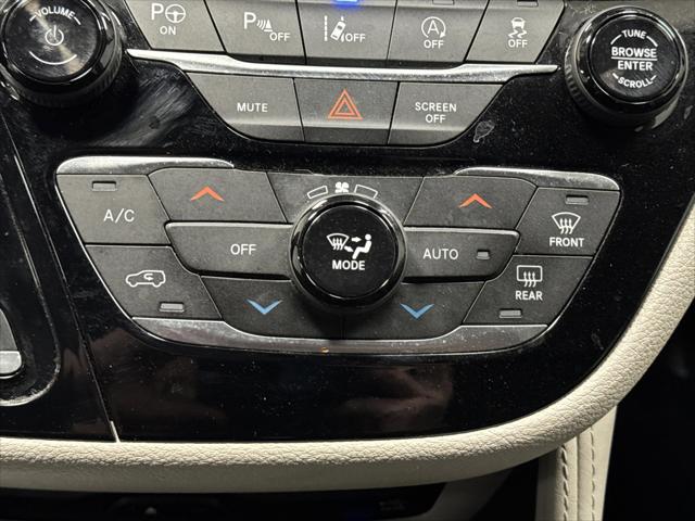 2023 Chrysler Pacifica Limited AWD