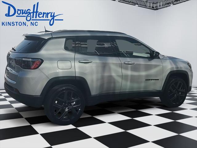 2026 Jeep Compass Latitude Altitude