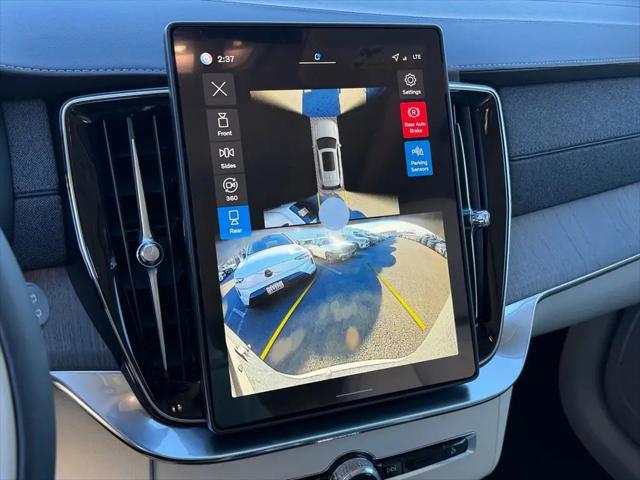 2026 Volvo XC90 Plug-In Hybrid Ultra, T8 AWD, Electric/Gasoline, Bright, 7 Seats