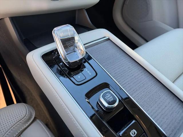 2026 Volvo XC90 Plug-In Hybrid Ultra, T8 AWD, Electric/Gasoline, Bright, 7 Seats