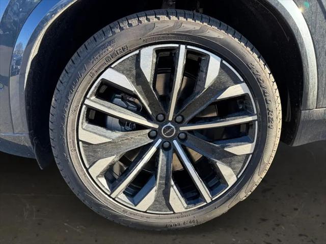 2026 Volvo XC90 Plug-In Hybrid Ultra, T8 AWD, Electric/Gasoline, Bright, 7 Seats