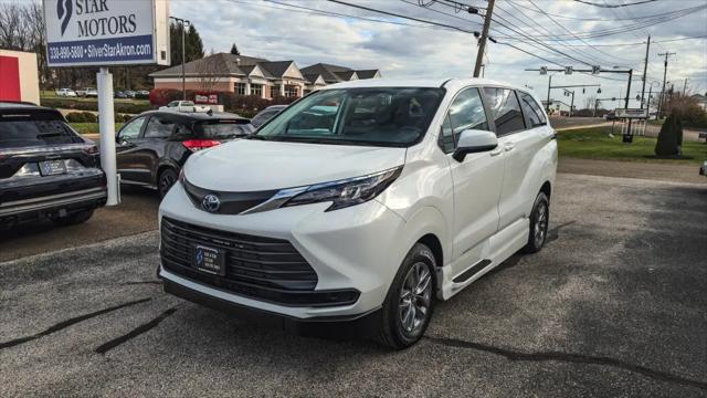 2024 Toyota Sienna LE
