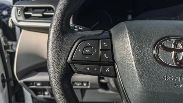 2024 Toyota Sienna LE