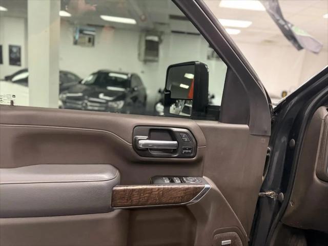 2022 GMC Sierra 3500HD 4WD Crew Cab Standard Bed Denali