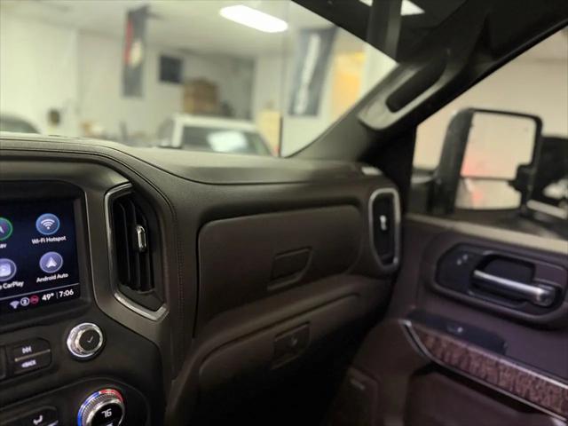 2022 GMC Sierra 3500HD 4WD Crew Cab Standard Bed Denali
