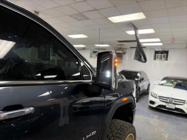 2022 GMC Sierra 3500HD 4WD Crew Cab Standard Bed Denali