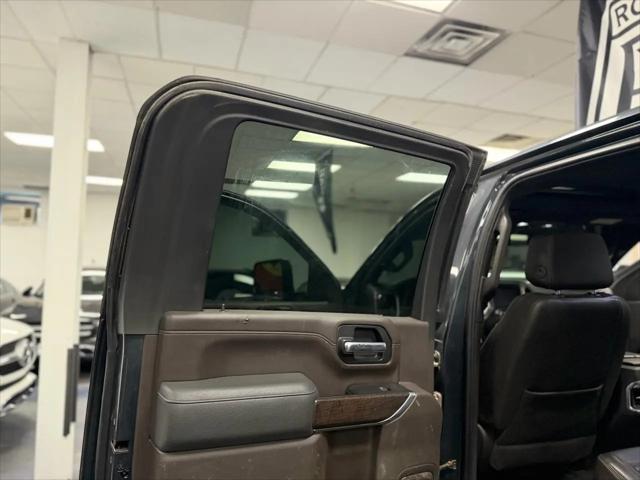 2022 GMC Sierra 3500HD 4WD Crew Cab Standard Bed Denali