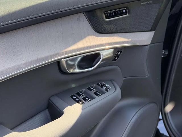 2026 Volvo XC90 Plug-In Hybrid Ultra, T8 AWD, Electric/Gasoline, Bright, 7 Seats