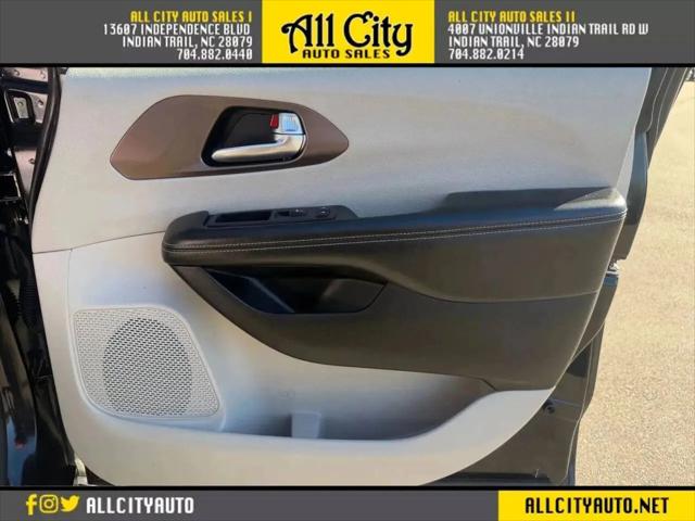 2020 Chrysler Voyager LXI