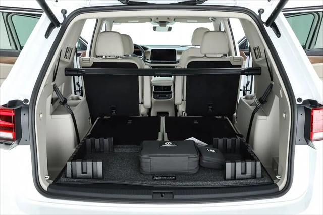 2026 Volkswagen Atlas SE with Technology