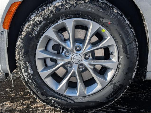 2026 Chrysler Pacifica Select AWD