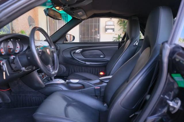 2004 Porsche 911 Carrera 4S