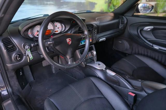 2004 Porsche 911 Carrera 4S