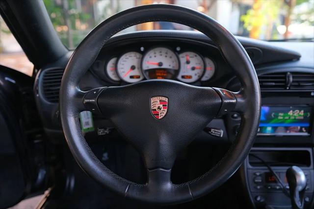2004 Porsche 911 Carrera 4S