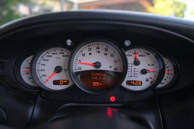 2004 Porsche 911 Carrera 4S