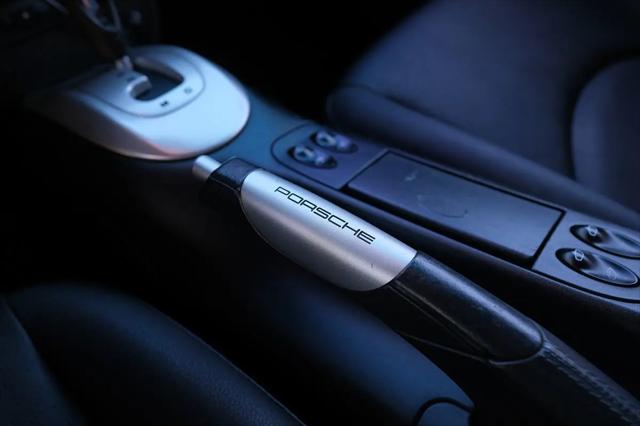 2004 Porsche 911 Carrera 4S