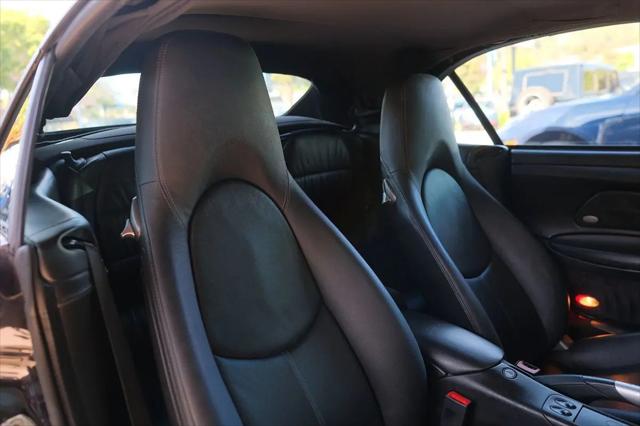 2004 Porsche 911 Carrera 4S