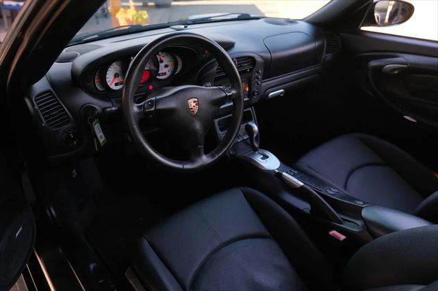 2004 Porsche 911 Carrera 4S