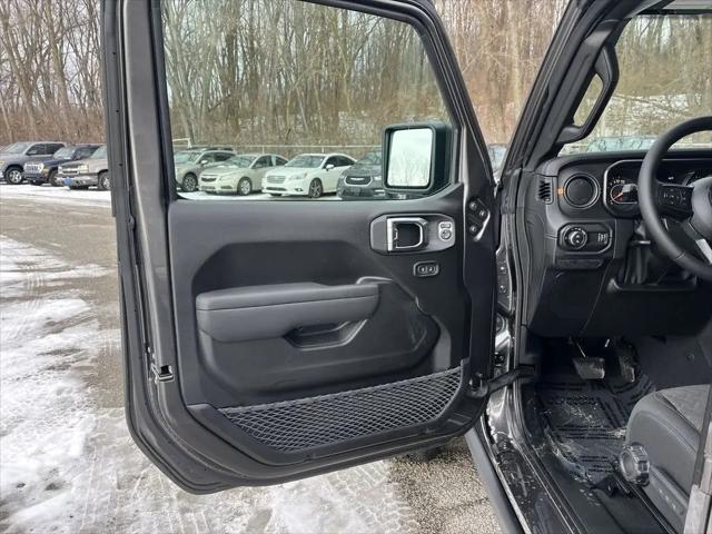 2026 Jeep Gladiator Sport