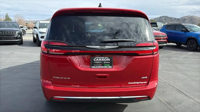 2026 Chrysler Pacifica Select AWD