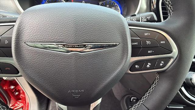 2026 Chrysler Pacifica Select AWD