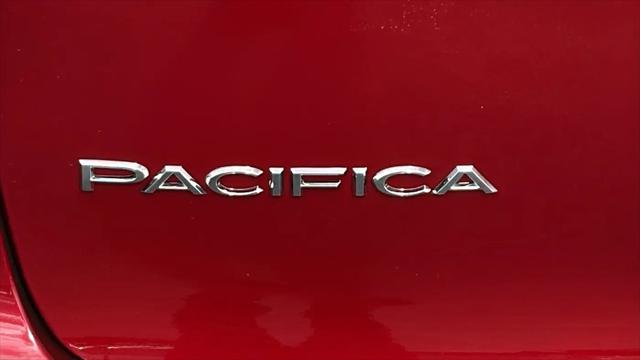 2026 Chrysler Pacifica Select AWD