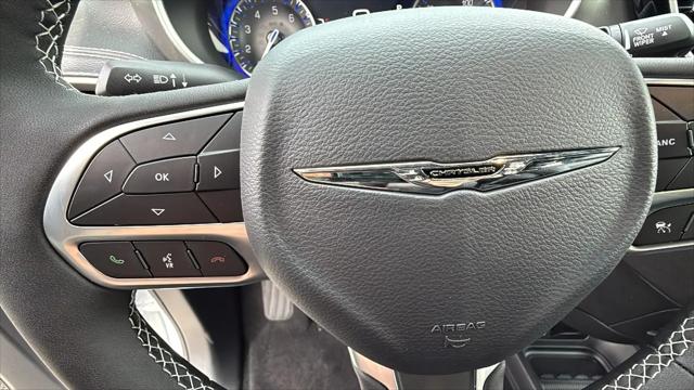 2026 Chrysler Pacifica Select AWD