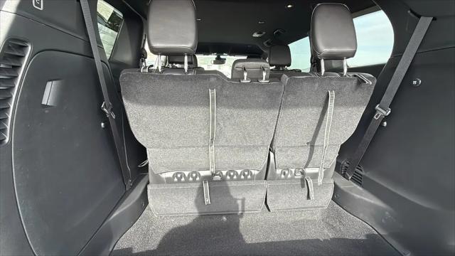 2026 Chrysler Pacifica Select AWD