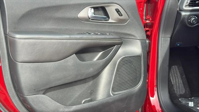 2026 Chrysler Pacifica Select AWD