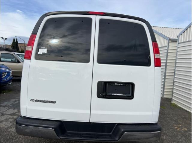 2018 Chevrolet Express LT