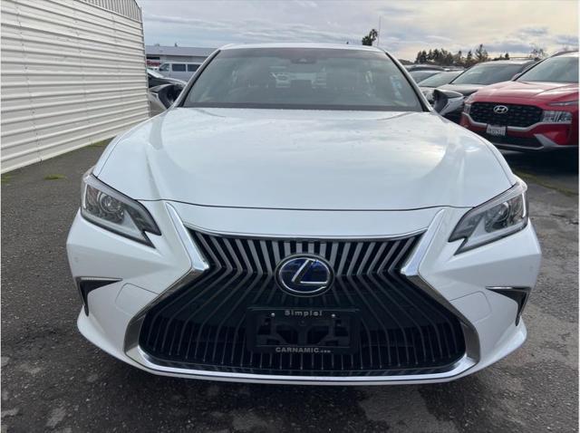 2019 Lexus ES 300h ES 300h Sedan 4D
