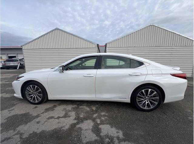2019 Lexus ES 300h ES 300h Sedan 4D