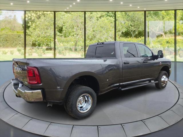 2026 RAM Ram 3500 RAM 3500 TRADESMAN CREW CAB 4X4 8 BOX