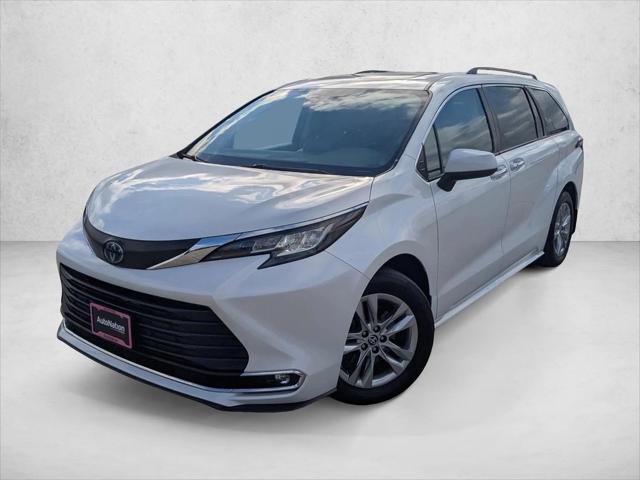 2023 Toyota Sienna XLE