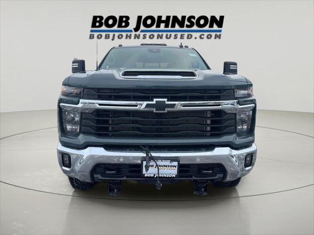 2025 Chevrolet Silverado 2500HD 4WD Crew Cab Standard Bed LT