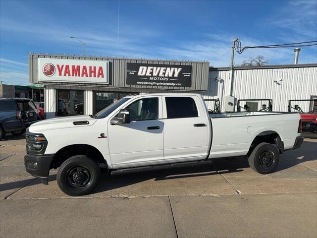 2025 RAM 2500 Tradesman Crew Cab 4x4 8 Box