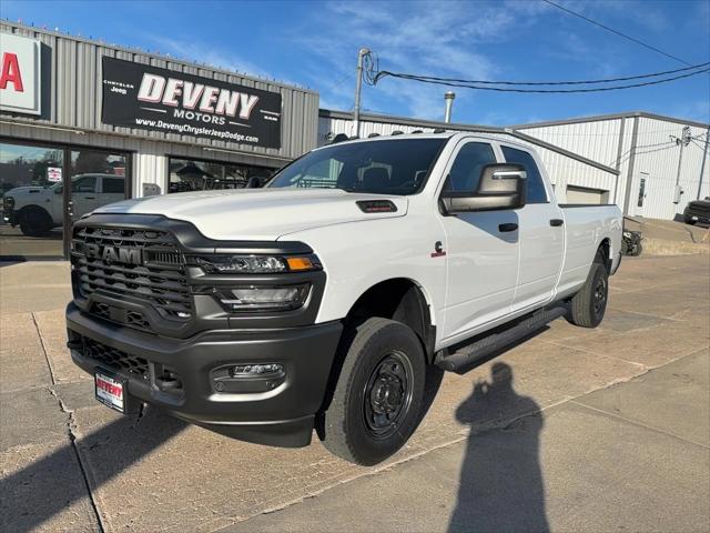 2025 RAM 2500 Tradesman Crew Cab 4x4 8 Box