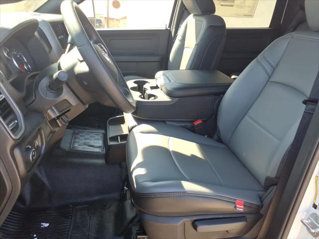 2026 RAM Ram 3500 Chassis Cab RAM 3500 TRADESMAN CREW CAB CHASSIS 4X4 60 CA