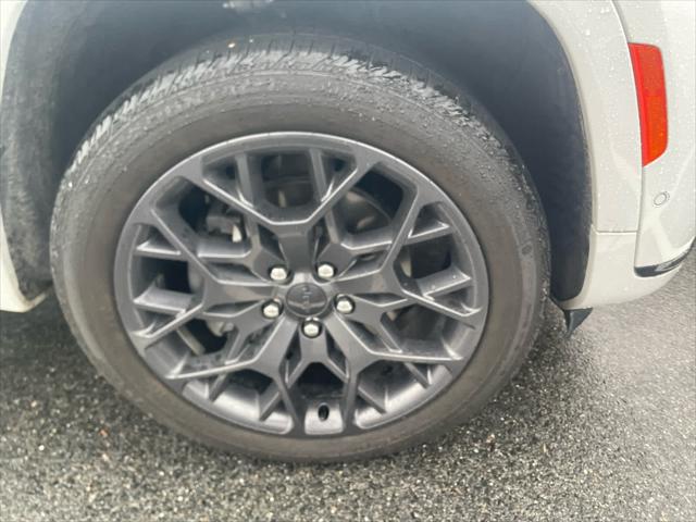 2023 Jeep Grand Cherokee L Summit Reserve 4x4 2023 Jeep Grand Cherokee L Summit Reserve 4x4