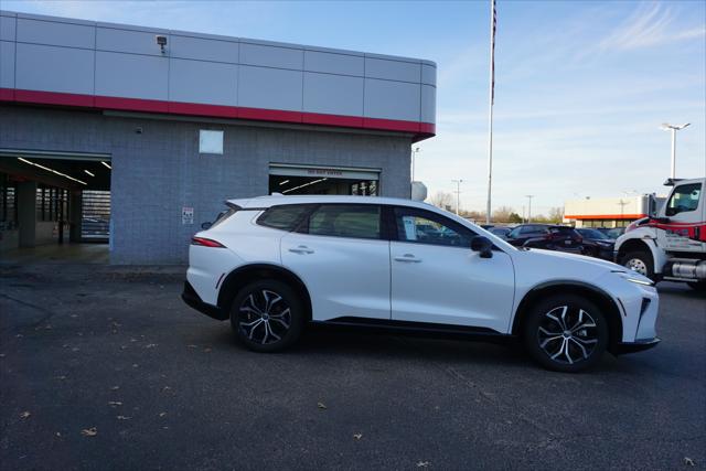 2025 Toyota Crown Signia XLE 2025 Toyota Crown Signia XLE