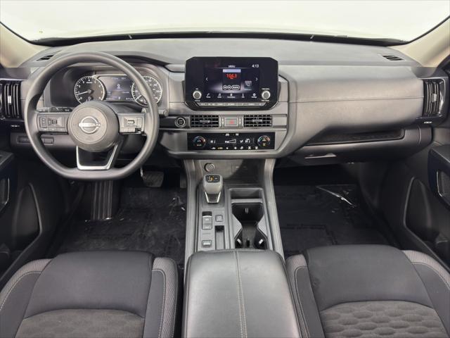 2024 Nissan Pathfinder S FWD