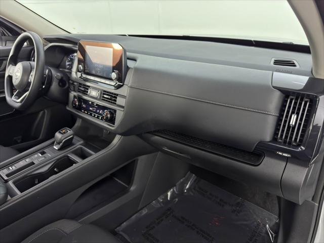2024 Nissan Pathfinder S FWD