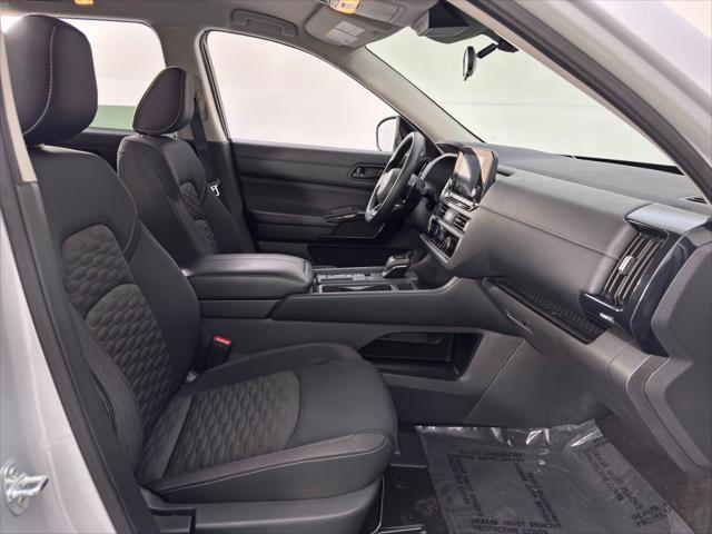 2024 Nissan Pathfinder S FWD