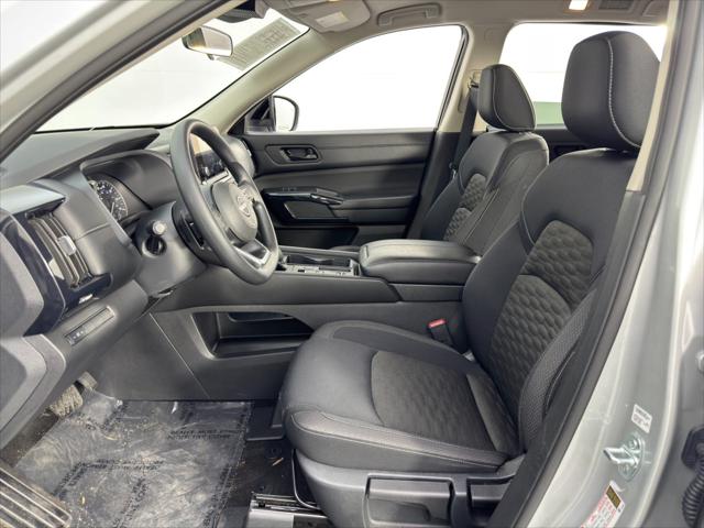 2024 Nissan Pathfinder S FWD