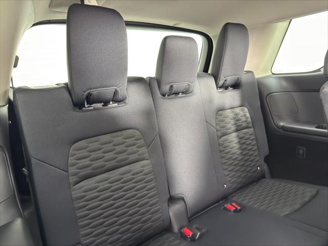 2024 Nissan Pathfinder S FWD