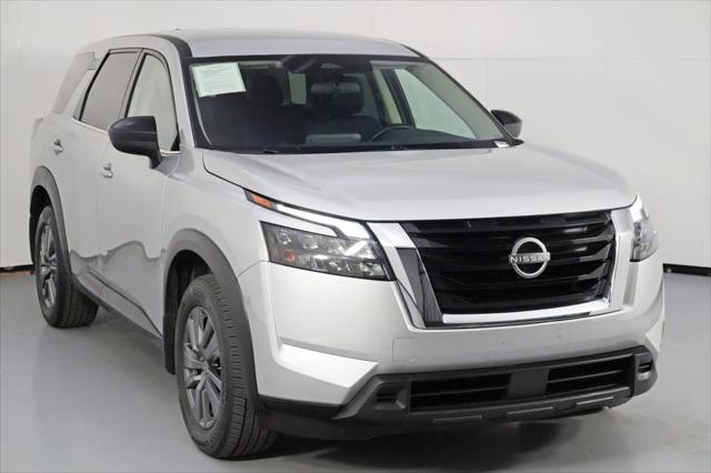 2024 Nissan Pathfinder S FWD