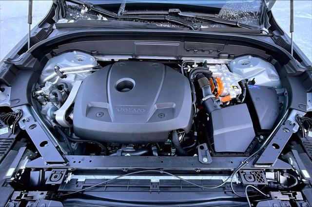 2026 Volvo XC60 Plug-In Hybrid Ultra, T8 AWD Electric/Gasoline, Dark