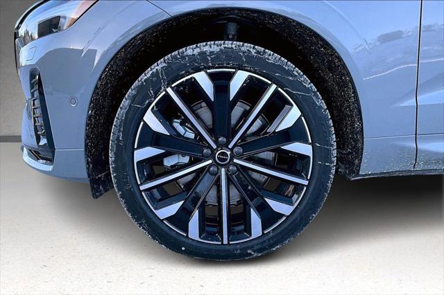 2026 Volvo XC60 Plug-In Hybrid Ultra, T8 AWD Electric/Gasoline, Dark